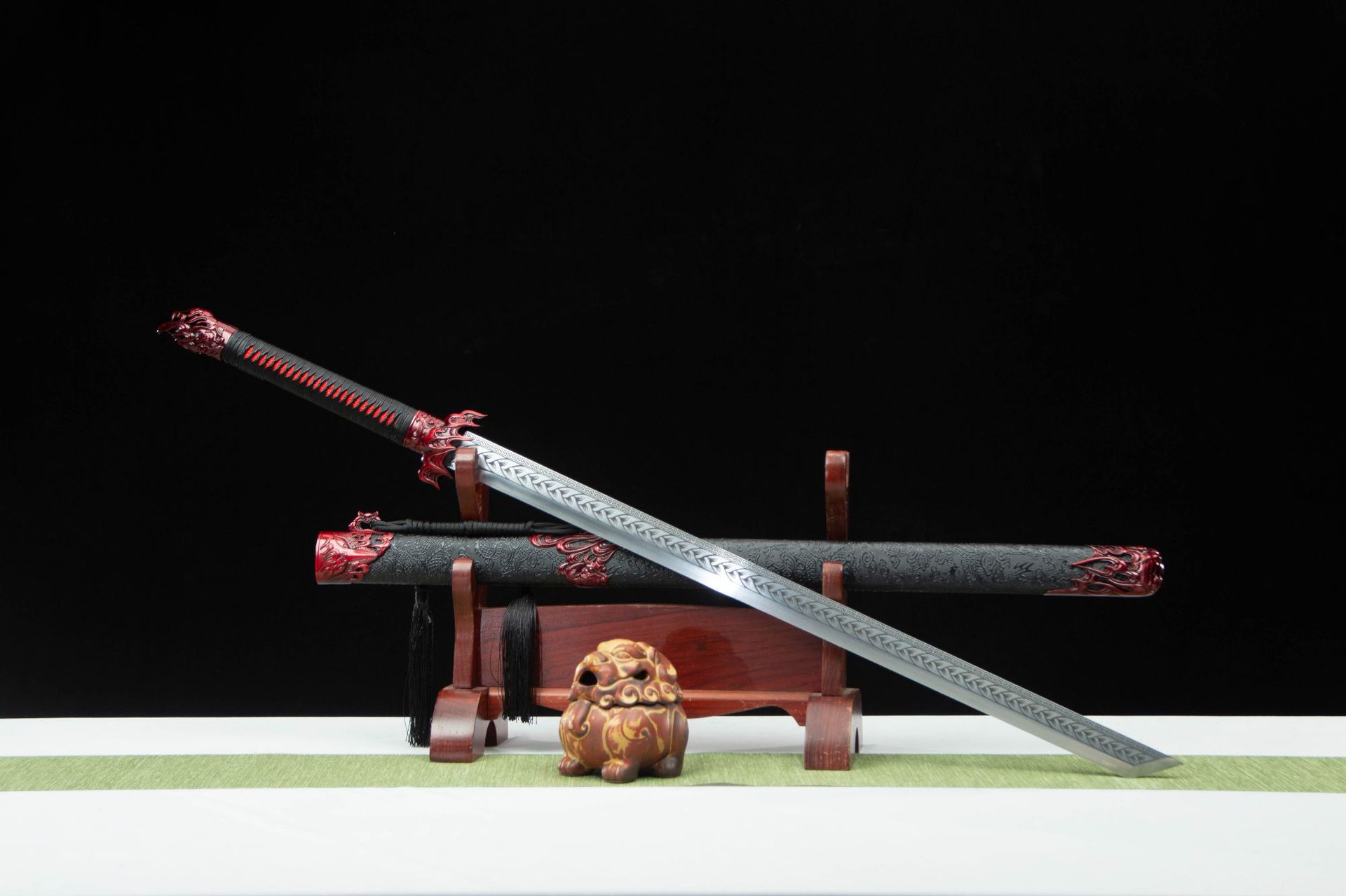 Chi Yan Sword