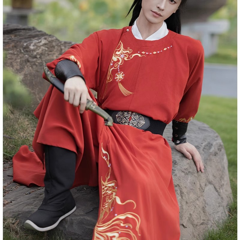 Chun Feng clothing